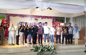 Vicealcalde de la ciudad de Pasuruan Apreciación de las casas abiertas Yayasan Elkana, enfatiza el papel central de los padres en la formación del carácter de los niños Vicealcalde de la ciudad de Pasuruan Apreciación de las casas abiertas Yayasan Elkana, enfatiza el papel central de los padres en la formación del carácter de los niños