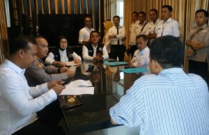 Lumajang Regent Sidak Pt WDX, Aclaración de presunta detención de un diploma de ex empleado Lumajang Regent Sidak Pt WDX, Aclaración de presunta detención de un diploma de ex empleado