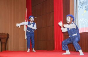 La emoción de la competencia de pantomima en la ciudad de Pasuruan FLS3N, expresiones sin sonido que se asombra a la audiencia La emoción de la competencia de pantomima en la ciudad de Pasuruan FLS3N, expresiones sin sonido que se asombra a la audiencia