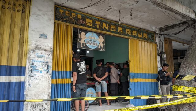 Tienda de oro en el centro de la ciudad de Lumajang, apareció a los ladrones de los viernes, oraciones

