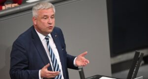 Político de CDU Abraham: Señal fuerte para el gobierno polaco | NDR.DE – Noticias Político de CDU Abraham: Señal fuerte para el gobierno polaco | NDR.DE - Noticias