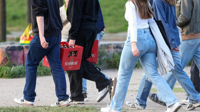 "Beber acompañado": No más alcohol para niños menores de 16 años NDR.de - Noticias

