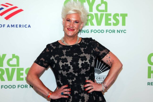 La muerte de Anne Burrell está bajo investigación sobre una sobredosis de drogas posible: Informe

