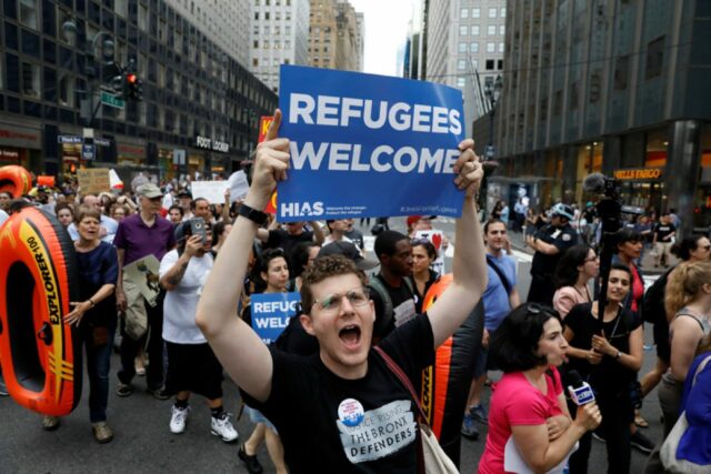 La Guardia Nacional de US 2.000 fue desplegado en Los Ángeles después de la ola de protestas de inmigrantes

