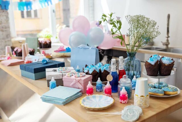 La mujer ha cambiado las fechas de baby shower, ahora La mujer ha cambiado las fechas de baby shower, ahora quiere que la hermana termine sus vacaciones temprano para asistir