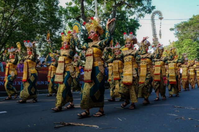 Se considera que la fiesta de artes de Bali tiene un impacto positivo en los negocios de turismo local

