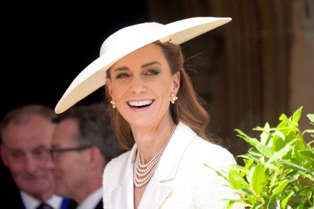 Kate Middleton apoya al Príncipe William en orden de liga después de haber desaparecido el año pasado

