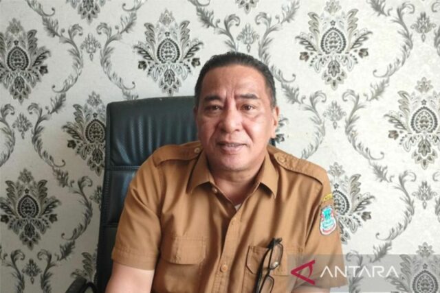 Manado apoya las actividades de rendimiento del arte en el mercado turístico de Bunaken

