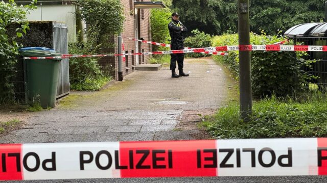 SHOT MAN: Operación policial en Farmsen-BeNE | NDR.DE - Noticias

