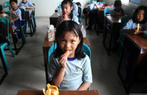 El nutricionista sugiere que los padres sirven bocadillos para niños no solo un delicioso sabor El nutricionista sugiere que los padres sirven bocadillos para niños no solo un delicioso sabor