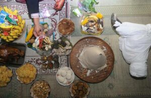 La tradición de una noche suro, ¿por qué deberías comer cono, tortas apem y pollo Iekung? La tradición de una noche suro, ¿por qué deberías comer cono, tortas apem y pollo Iekung?