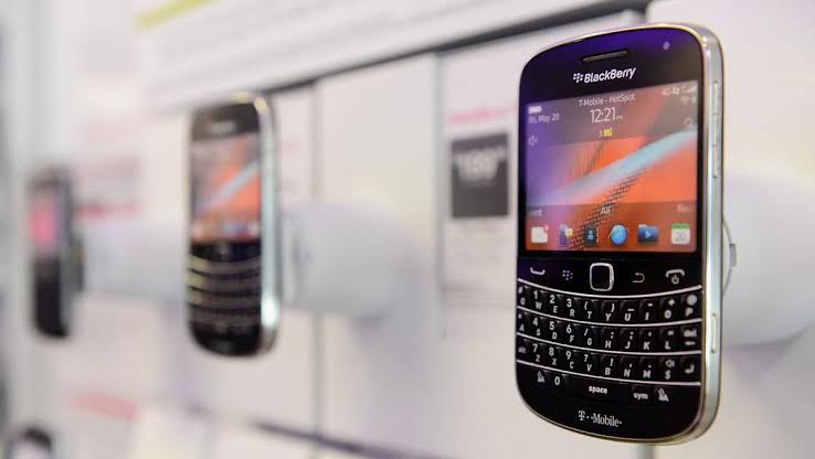 Blackberry Viral nuevamente en Tiktok, Gen Z: infancia retrasada

