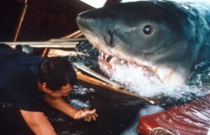 El diseñador que hizo el tiburón en «Jaws» comparte los secretos de todo (exclusivo) El diseñador que hizo el tiburón en "Jaws" comparte los secretos de todo (exclusivo)
