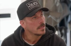 El Jax Taylor del valle se sirve como documentos de divorcio después de dejar la rehabilitación El Jax Taylor del valle se sirve como documentos de divorcio después de dejar la rehabilitación