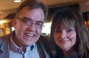 La esposa del senador John Hoffman, Yvette Hoffman, rompe su silencio después de girar La esposa del senador John Hoffman, Yvette Hoffman, rompe su silencio después de girar