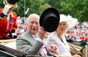 El rey Charles y la reina Camilla Racine para su caballo en el Royal Ascot Day 4 El rey Charles y la reina Camilla Racine para su caballo en el Royal Ascot Day 4