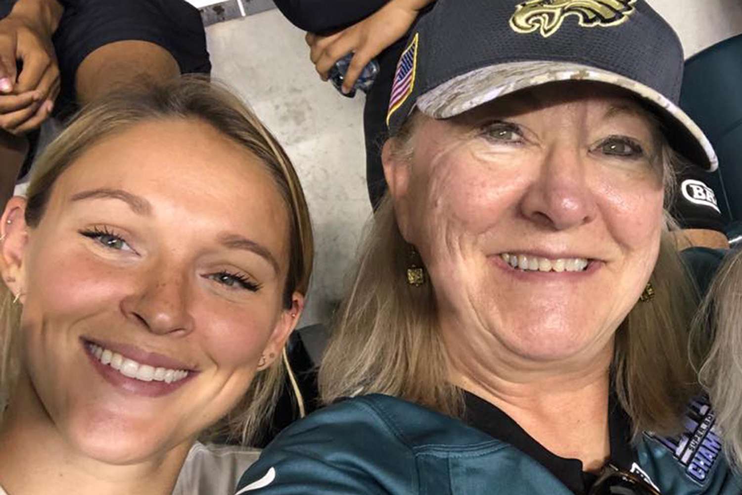 Kylie Kelce revela lo que funciona `` contra 'Donna Kelce en' traidores '"

