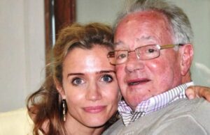 La estrella de « Mobland », Lisa Dwan, anuncia la muerte de papá el día del Día del Padre La estrella de `` Mobland '', Lisa Dwan, anuncia la muerte de papá el día del Día del Padre