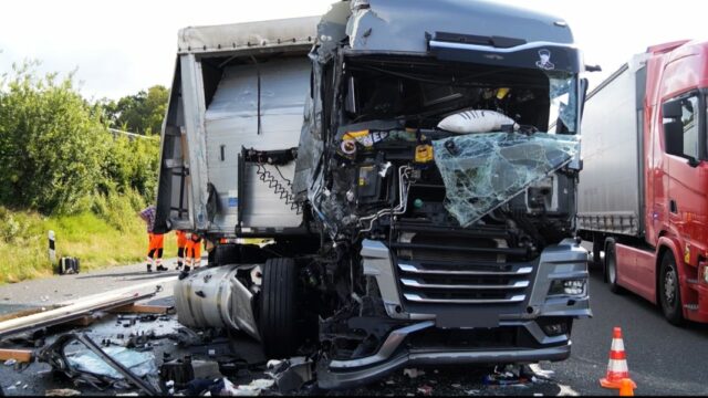 Ottersberg: cierre completo en la A1 después del accidente con tres camiones | NDR.DE - Noticias - Baja Sajonia

