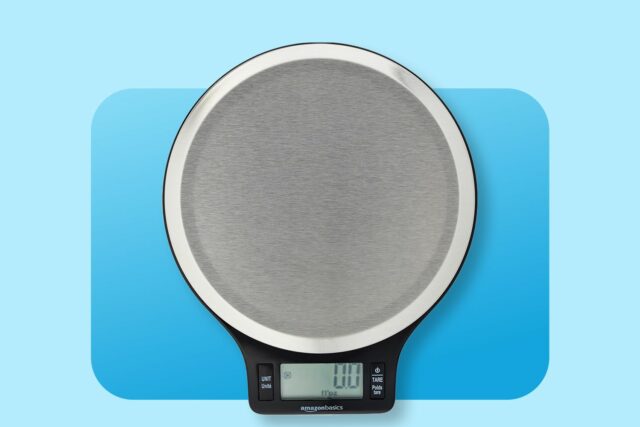 Esta escala de alimentos de $ 10 reemplaza tazas y Esta escala de alimentos de $ 10 reemplaza tazas y cucharas para medir