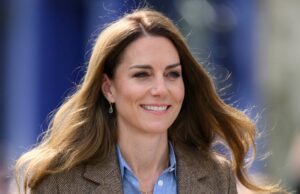 Kate Middleton usaba jeans ajustados y un blazer, obtén el look Kate Middleton usaba jeans ajustados y un blazer, obtén el look