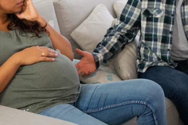 Mamá se niega a aceptar los nombres del bebé `` único '' del esposo de la fantástica novela

