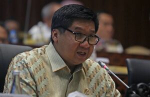 El ministro de PKP, Maruarar Sirait, quiere que UI realice un estudio especial del sector de la vivienda El ministro de PKP, Maruarar Sirait, quiere que UI realice un estudio especial del sector de la vivienda