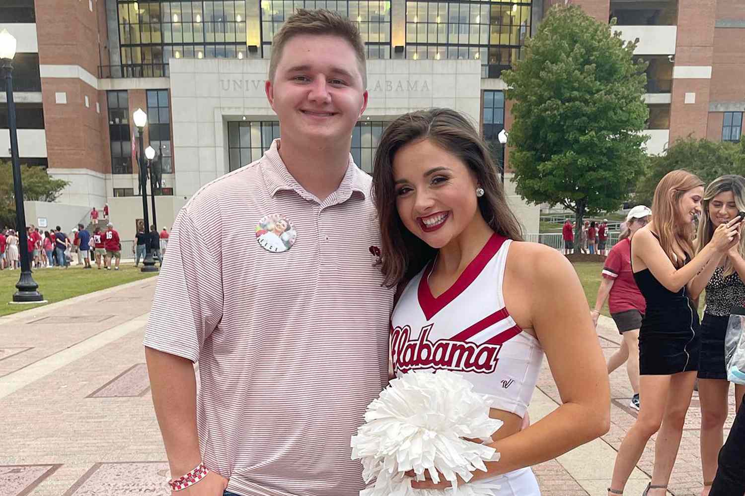 ¿Quién es el esposo de la animadora de Dallas Cowboys, Reece Weaver? Todo sobre Will Allman

