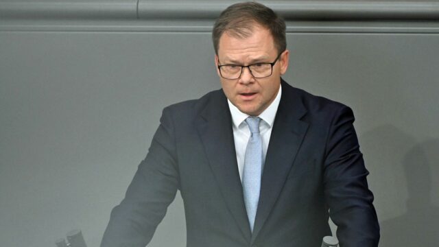 El Ministro de Medio Ambiente, Schneider, pide un descanso en la construcción de la montaña profunda. NDR.DE - Noticias

