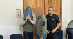 Inicio de la sinagoga: los jóvenes de 28 años se disculpan en la corte | NDR.DE – Noticias – Baja Sajonia Después de un ataque incendio en la sinagoga: el procedimiento comenzó hoy | NDR.DE - Noticias - Baja Sajonia