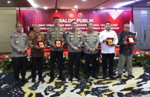 Eradicando la matriz bajo el pretexto de organizaciones de masas con economía inclusiva Eradicando la matriz bajo el pretexto de organizaciones de masas con economía inclusiva