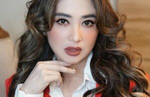 ¡No solo adoración! Dewi Perssik Sacrifice 2 Jumbo vacas en casa, resulta salvar la esperanza de los asuntos de romance