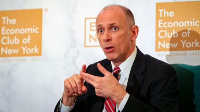 Goolsbee de la Reserva Federal dice que la inflación podría volver con fuerza si desaparece la independencia del banco central

 | 