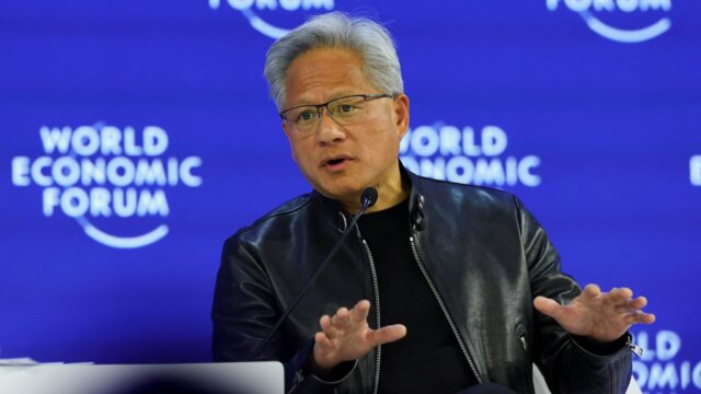 Huang de Nvidia viajará a China para vender chips de IA

 | 