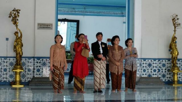 El Tribunal de Distrito de Solo aprueba el cambio de El Tribunal de Distrito de Solo aprueba el cambio de nombre de Puruboyo a Pakubuwono XIV
|