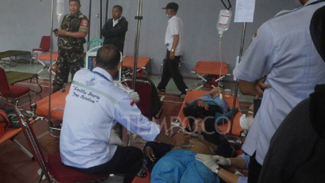 Cientos de estudiantes de SMAN 2 Kudus envenenados con MBG Cientos de estudiantes de SMAN 2 Kudus envenenados con MBG
|