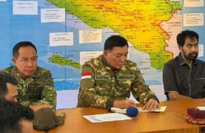 Ministro de Defensa-Comandante del TNI presenta plan para 500 batallones
| Prabowo destaca responsabilidad y supervisión del presupuesto del TNI
|
