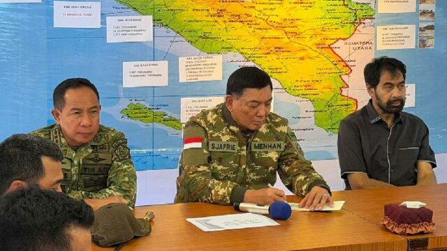 Prabowo destaca responsabilidad y supervisión del presupuesto del TNI

 | 