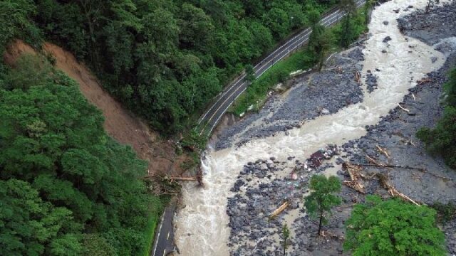 La Carretera Nacional de Sumatra funciona al 100% después del desastre

