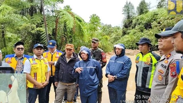 UP acelera la restauración de mezquitas en Sumatra antes del Ramadán

 | 