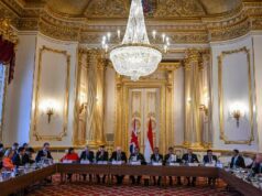 Prabowo analiza la cooperación educativa entre Indonesia e Inglaterra
| Prabowo analiza la cooperación educativa entre Indonesia e Inglaterra
|