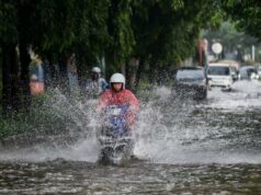 Lista de 5 carreteras inundadas en Yakarta, altura del agua 40 cm
| Lista de 5 carreteras inundadas en Yakarta, altura del agua 40 cm
|