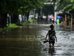 1.809 personas desplazadas por las inundaciones en Yakarta 1.809 personas desplazadas por las inundaciones en Yakarta