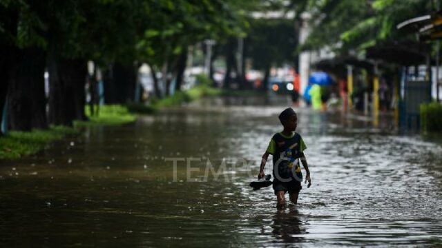 1.809 personas desplazadas por las inundaciones en Yakarta

