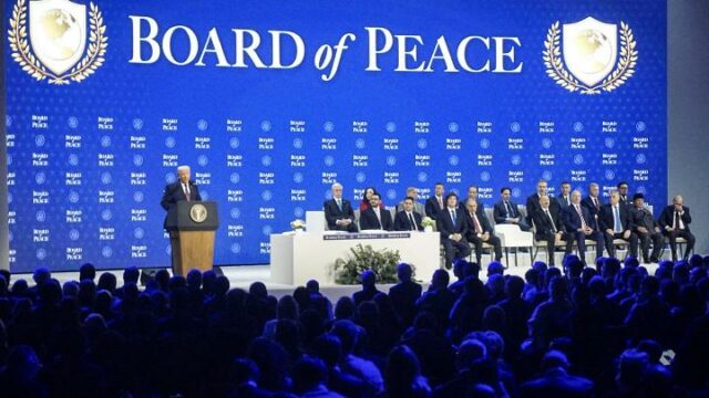 Notas de Dino Patti sobre la membresía de Indonesia en el Consejo de Paz

