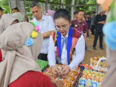 El alcalde de Semarang alienta la gestión de bancos de residuos El alcalde de Semarang alienta la gestión de bancos de residuos