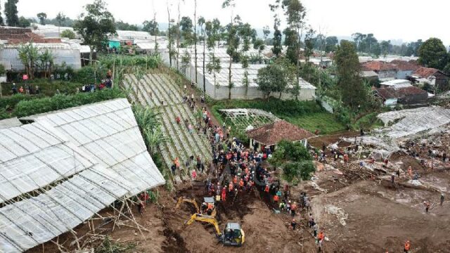 Pratikno: el gobierno continúa buscando a las víctimas del deslizamiento de tierra de Cisarua

