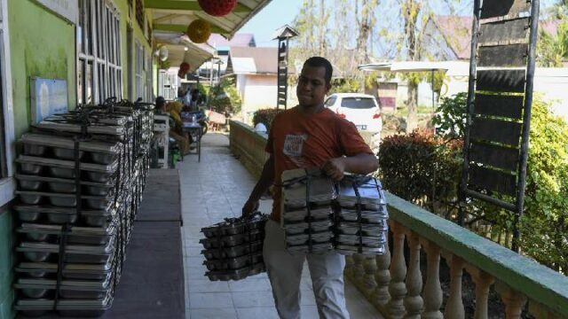 Los estudiantes de magisterio demandan el presupuesto de MBG por Los estudiantes de magisterio demandan el presupuesto de MBG por malversación de fondos educativos
|