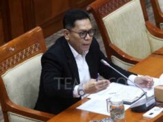 Adies Kadir dijo después de convertirse en juez del Tribunal Constitucional propuesto por Senayan
| Adies Kadir dijo después de convertirse en juez del Tribunal Constitucional propuesto por Senayan
|