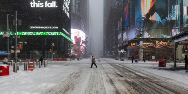 Las fotos muestran a estadounidenses luchando contra la tormenta invernal Fern en los Estados Unidos.

 | Transportation,storm,photos